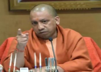 बल‍िया में ट्रकों से वसूली मामले में सीएम योगी का एक्‍शन, SP-ASP हटाए गए; सीओ-एसओ समेत पूरी चौकी सस्‍पेंड