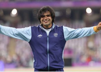 नीरज चोपड़ा का गजब फैन! 2 साल में ’22 हजार किलोमीटर’ साइकिल चलाकर मिलने पहुंचा पेरिस