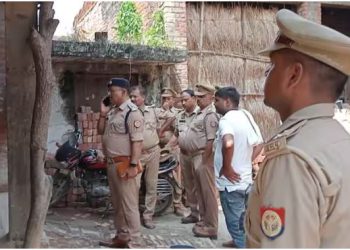 मुंह पर पोती कालिख, पेड़ से बाधां और कतर दिए बाल, आखिर पंचायत ने क्यों दी महिला को ऐसी सजा