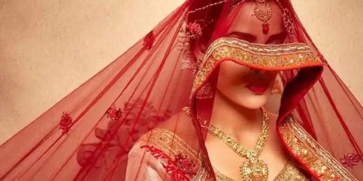 UP: यहां 4 हजार से ज्यादा महिलाएं ‘सुहागिन’ से बन जाती हैं ‘विधवा’, मामला जान हो जाओगे हैरान