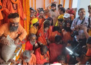 महामंडलेश्वर महायोगी पायलट बाबा को हरिद्वार में दी गई महासमाधि, उमड़ा संतों और भक्तों का सैलाब