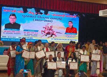 प्रदेश की 13 महिलाओं और किशोरियों को मिला तीलू रौतेली पुरस्कार, 32 को आंगनबाड़ी सम्मान