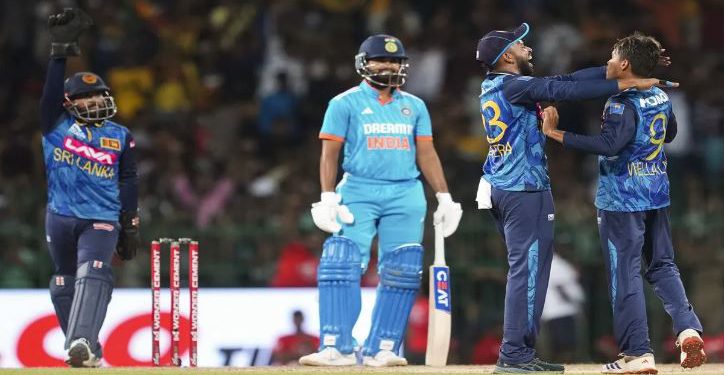 श्रीलंका ने भारत को वनडे सीरीज में हराकर रचा इतिहास, 27 सालों बाद हुआ यह कारनामा
