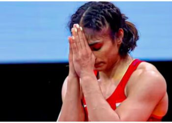 विनेश फोगाट ने रचा इतिहास, ओलंपिक में कुश्ती के फाइनल में पहुंचने वाली पहली भारतीय महिला बनीं