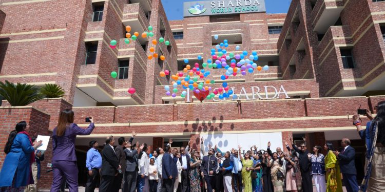 शारदा वर्ल्ड स्कूल में भारत के साथ दो देशों की शिक्षा प्रणालियों में छात्र ले सकेंगे शिक्षा