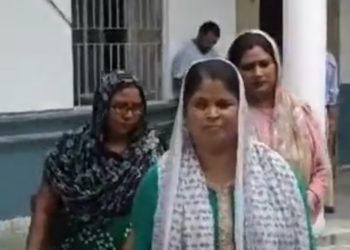 7 महीने से वेतन न मिलने से नाराज आशाओं ने जिलाधिकारी से की शिकायत, जल्द वेतन का मिला आश्वासन