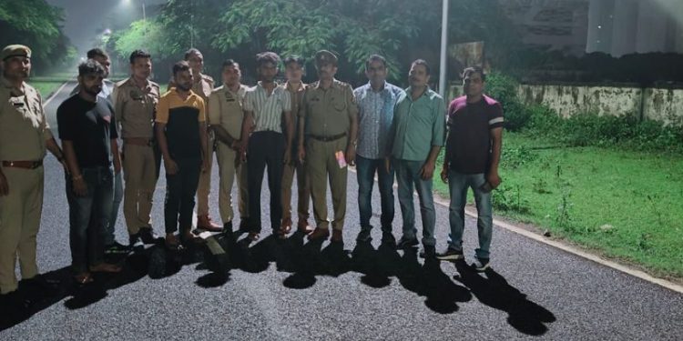 जन्माष्टमी के जश्न के बीच पुलिस और बदमाशों के बीच हुई धाए-धाए, 4 को धर दबोचा