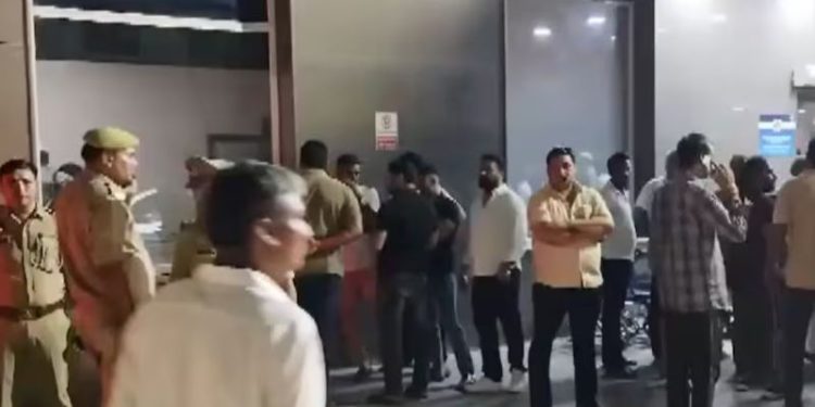 दगाबाज दोस्त की दरिंदगीः दोस्त को बीच बाजार में बुलाकर गोलियों से भूना