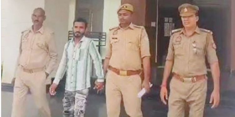 UP: पहले इश्क का जाल, फिर दिया बुर्का और कुरान… लड़कियों का ब्रेनवॉश करने वाला गिरफ्तार