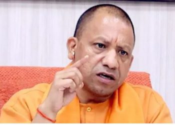 यूपी में जन शिकायतों के निस्तारण में देरी अधिकारियों को पड़ेगी भारी, सीएम योगी ने दिए सख्त निर्देश