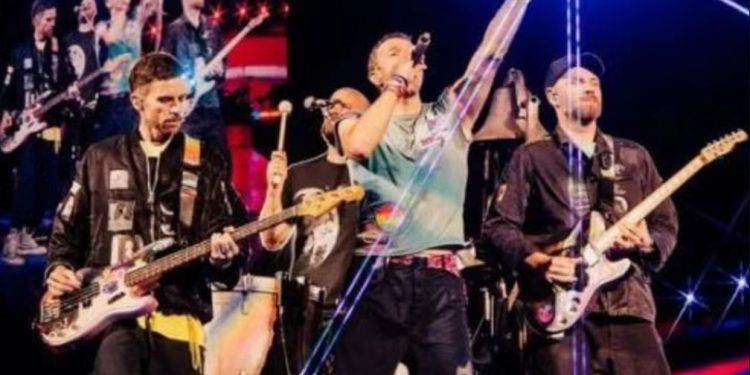 Coldplay Tickets की कालाबाजारी कर रही थी ये कंपनी, मुंबई पुलिस ने CEO को भेजा समन