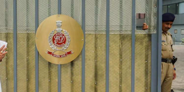 सपा के पूर्व विधायक आरिफ हाशमी के खिलाफ ईडी की बड़ी कार्रवाई, 8.24 करोड़ की संपत्ति कुर्क