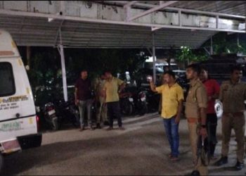 गाजीपुर: STF से मुठभेड़ में एक लाख का इनामी बदमाश घायल, RPF के दो सिपाहियों की हत्या में था वांटेड