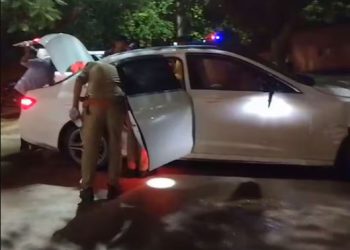 UP: रायबरेली में डिप्टी CM केशव प्रसाद मौर्य के बेटे की कार का एक्सीडेंट, बाल-बाल बचा परिवार