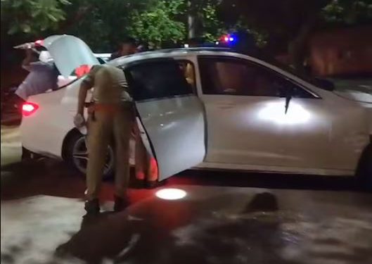 UP: रायबरेली में डिप्टी CM केशव प्रसाद मौर्य के बेटे की कार का एक्सीडेंट, बाल-बाल बचा परिवार