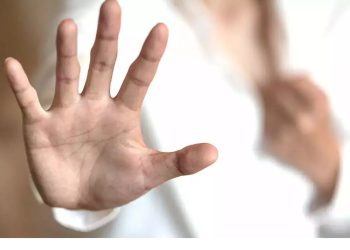 वायु सेना के जिस विंग कमांडर पर लगा रेप का आरोप, उसे क्यों मिल गई प्री-अरेस्ट बेल? J&K HC ने कही ये बात