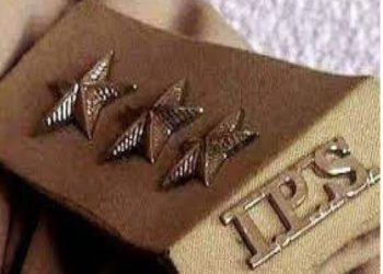 उत्तर प्रदेश में तीन आईपीएस व दो पीपीएस अधिकारियों का तबादला, देखें लिस्ट