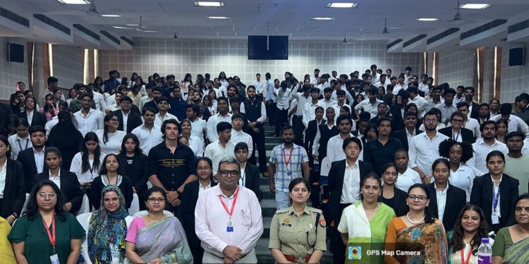 शारदा विश्वविद्यालय में यौन उत्पीड़न से महिलाओं की सुरक्षा को लेकर प्रशिक्षण कार्यक्रम का हुआ आयोजन