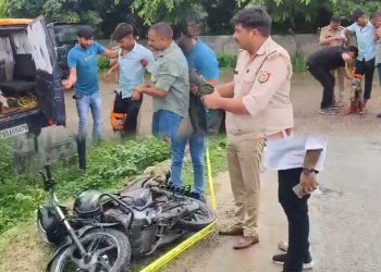 लूट, चोरी और डकैती डालने वाले टोपी गिरोह के दो बदमाशों से पुलिस की हुई मुठभेड़