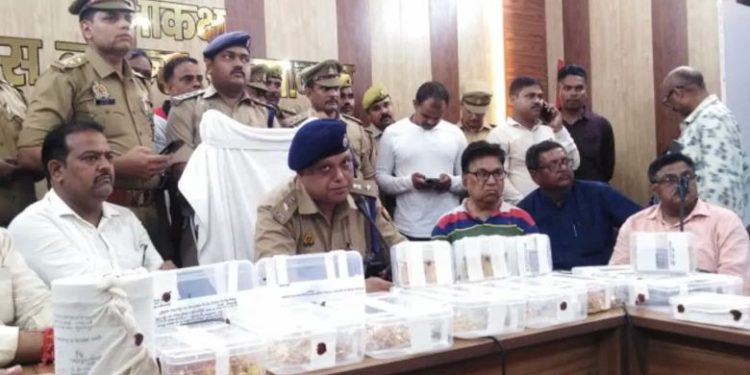 सुल्तानपुर डकैती मामले में 4 और बदमाश गिरफ्तार, पास में मिले 2 करोड़ के गहने