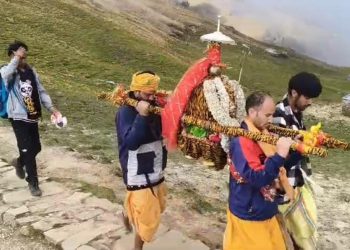 रुद्रनाथ मंदिर के कपाट शीतकाल के लिए बंद, अलौकिक अवसर के साक्षी बने लोग, अब यहां होंगे दर्शन