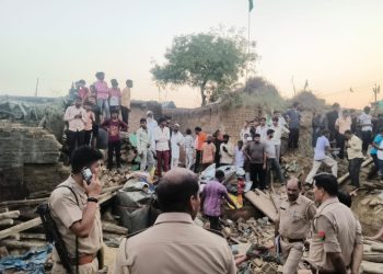 सिरौली की अवैध पटाखा फैक्ट्री में धमाका; तीन की मौत, चार घायल