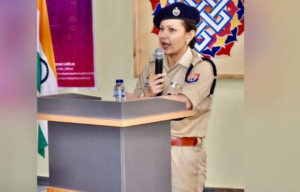 बहराइच हिंसा में SP वृंदा शुक्ला का बड़ा एक्शन, 2 थानों के 29 पुलिसकर्मी लाइन हाजिर