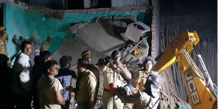 बुलंदशहर सिलेंडर ब्लास्ट में मरने वालों की संख्या हुई छह, 10 घायल