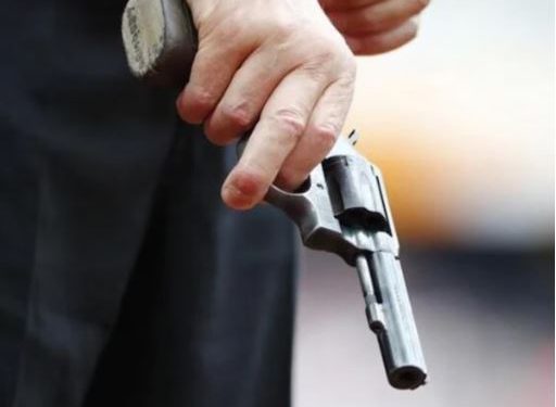 ससुरालियों को फंसाने की कोशिश में पति ने खुद को ही मार ली गोली