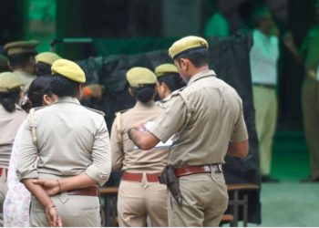 कानपुर में दारोगा ने महिला को किया बैड टच, शिकायत पर अधिकारियों ने साधी चुप्पी