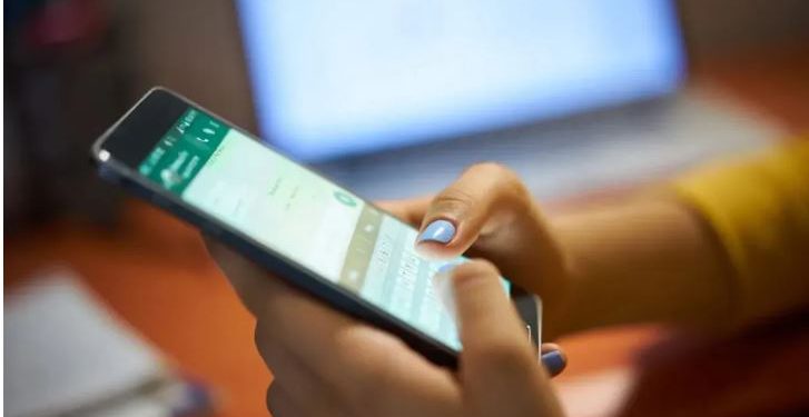 कानपुर: ‘मेरी पत्नी को दरोगा भेजते हैं अश्लील मैसेज’, पति ने लिखाई रिपोर्ट; मचा हड़कंप