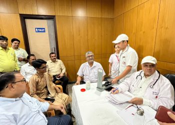 ग्रेटर नोएडा प्राधिकरण कर्मियों के स्वास्थ्य के लिए जांच शिविर का हुआ आयोजन