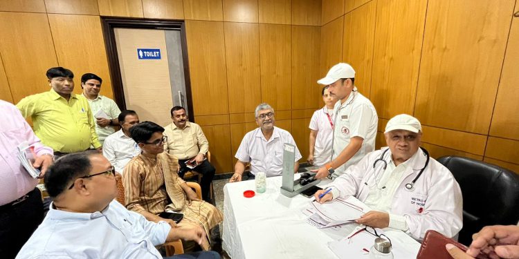 ग्रेटर नोएडा प्राधिकरण कर्मियों के स्वास्थ्य के लिए जांच शिविर का हुआ आयोजन