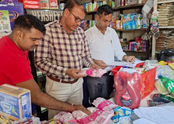 मिलावट खोरो में मचा हड़कंप, नवरात्रि पर खाद्य सुरक्षा विभाग ने चलाया छापेमार अभियान