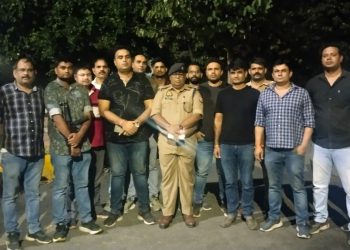 कलेक्शन एजेंट से 10 लाख की लूट करने वाले बदमाशों से पुलिस की हुई मुठभेड़