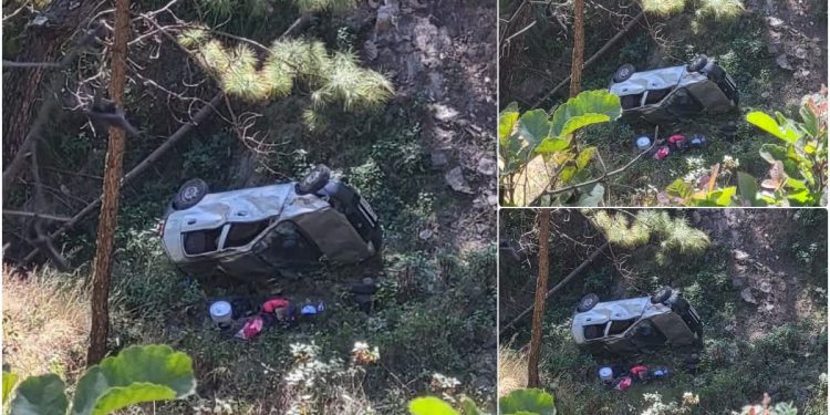 पौड़ी गढ़वाल में बड़ा हादसा, शादी में शामिल होने जा रहे लोगों की कार खाई में गिरी