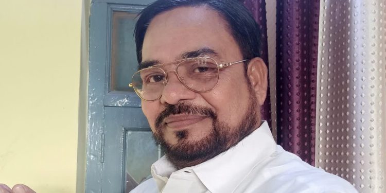 दूल्हे से 18 साल छोटी दुल्हन, देखने के लिए दौड़े लोग, JDU के पूर्व MLA ने रवीना से रचाई दूसरी शादी