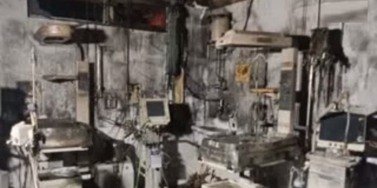 झांसी मेडिकल कॉलेज अग्निकांड; दो और बच्चों ने तोड़ा दम, अब तक 17 की मौत