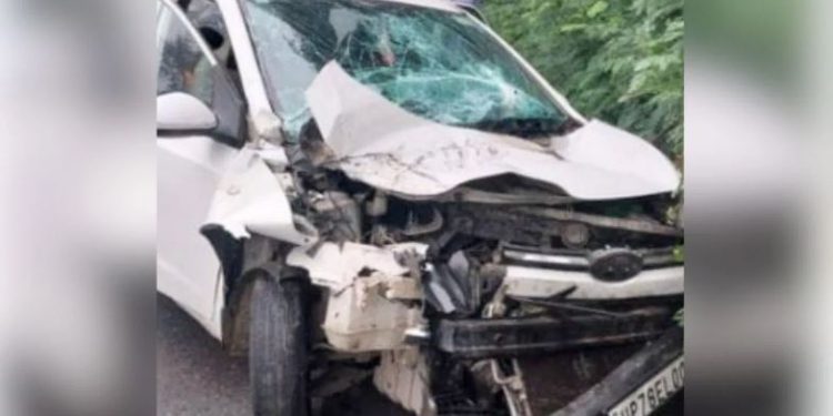 पूर्व विधायक इरफान सोलंकी की मां सड़क हादसे में घायल, बेटियों को भी आई चोट