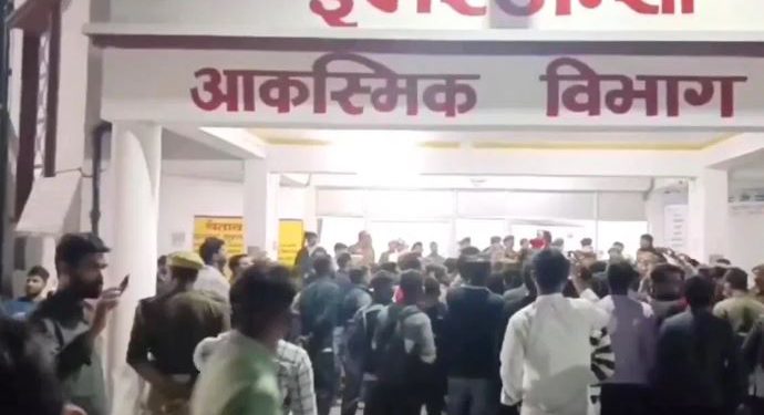 झांसी अग्निकांड में मरने वाले बच्चों की संख्या 15 हुई …मंगलवार से बुधवार के बीच 3 और बच्चों की मौत