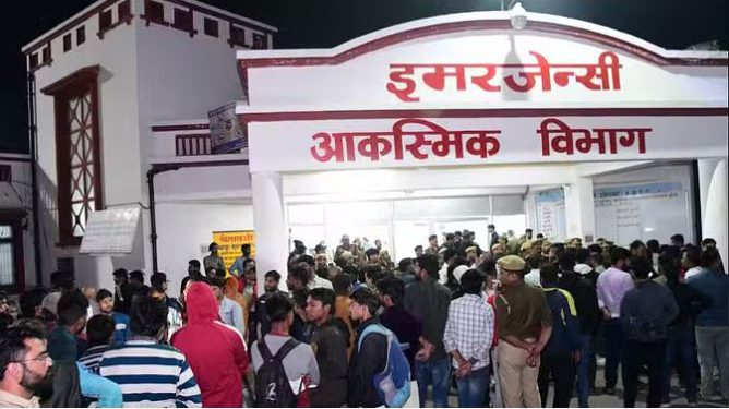 मेडिकल कॉलेज अग्निकांड: इलाज के दौरान एक और बच्चे की मौत, संख्या बढ़कर 18 हुई