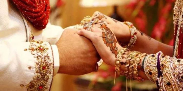 सहारनपुर की अनूठी शादी, सामने आए 51 लाख दूल्हे ने ठुकराए; नारियल संग मात्र 1 रुपये में विवाह