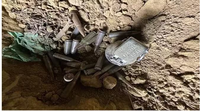 जम्मू-कश्मीर: बारामूला में आतंकवादी ठिकाने का भंडाफोड़, आपत्तिजनक सामग्री बरामद