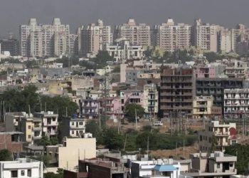 नोएडा प्राधिकरण का बड़ा एक्शन नंगली वाजिदपुर गांव के फ्लैट अवैध घोषित