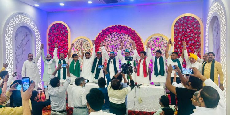 संयुक्त किसान मोर्चा ने भरी हुंकार, 25 नवम्बर को ग्रेनो प्राधिकरण पर विशाल किसान महापंचायत का किया ऐलान