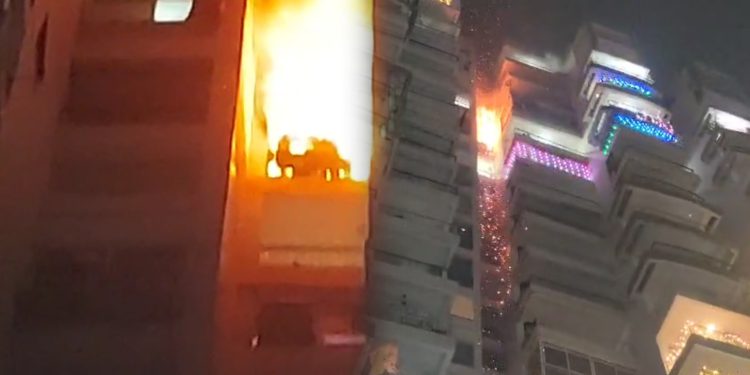 ग्रेटर नोएडा वेस्ट की इको विलेज फस्ट सोसायटी के फ्लैट में लगी आग