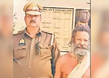 दूर-दूर से आते थे बाबा के भक्त, एक दिन आया पुलिस वाला, याद करवाया 32 साल पुराना ‘पाप’