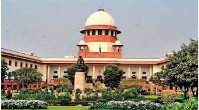 ‘हाईवे पर लगे ब्लॉकेज तुरंत हटाए जाएं’, सुप्रीम कोर्ट में जनहित याचिका दायर