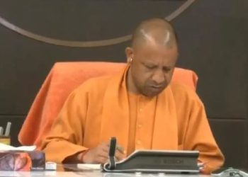 संभल का एक भी उपद्रवी बचना नहीं चाहिए… बैठक में सीएम योगी का अधिकारियों को निर्देश