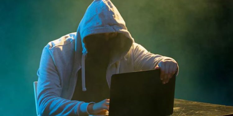 साइबर ठगी करने वाला मौलाना गिरफ्तार, मदरसे के खाते में जमा करवाता था रकम, बचने के लिए चली चाल… ऐसे फंसा!